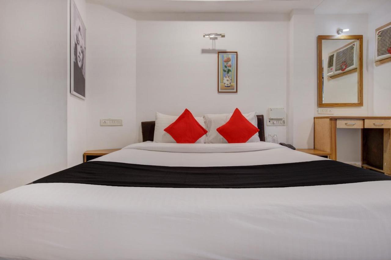 Capital O 77295 Hotel Bansidhar Bhuvan Мумбай Екстериор снимка