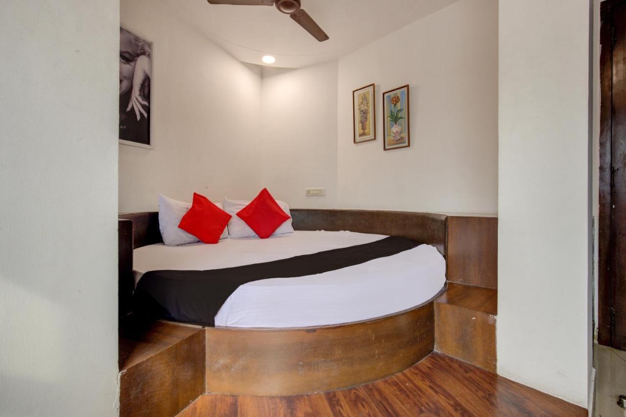 Capital O 77295 Hotel Bansidhar Bhuvan Мумбай Екстериор снимка