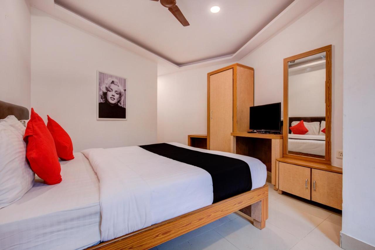 Capital O 77295 Hotel Bansidhar Bhuvan Мумбай Екстериор снимка